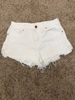 Bullhead White Embroidered Frayed Hem Denim Shorts